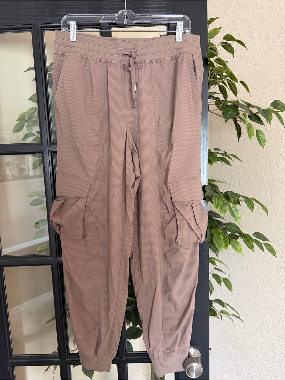 Lululemon Dance Studio Relaxed-Fit Mid-Rise Cargo Jogger